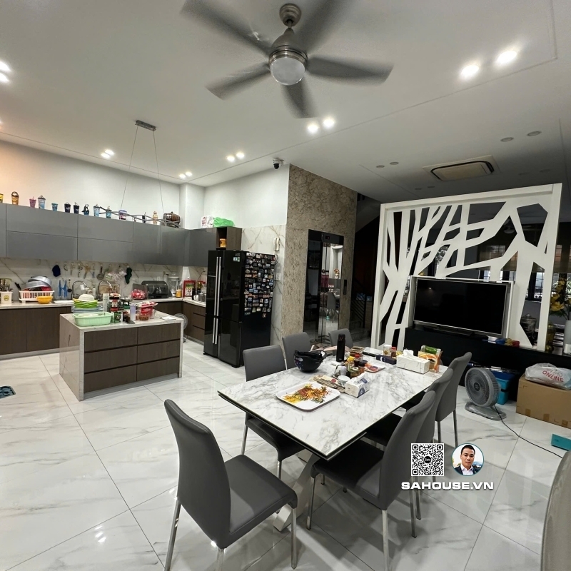 Bán Biệt Thự 29 Đường Số 2 KDC Him Lam Quận 7 – 150m², Có Hầm, Thang Máy, 4 Phòng Ngủ, Giá 43 Tỷ