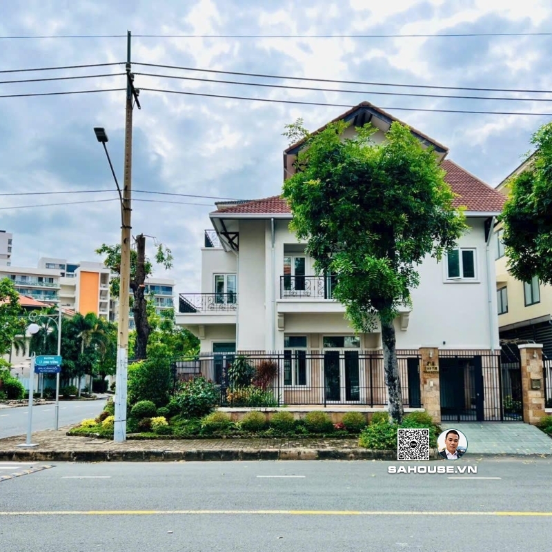 Bán Biệt Thự Góc 2 Mặt Tiền Nam Quang 2 Phú Mỹ Hưng – 270m², 5 Phòng Ngủ, HĐ Thuê 3.000 USD/Tháng