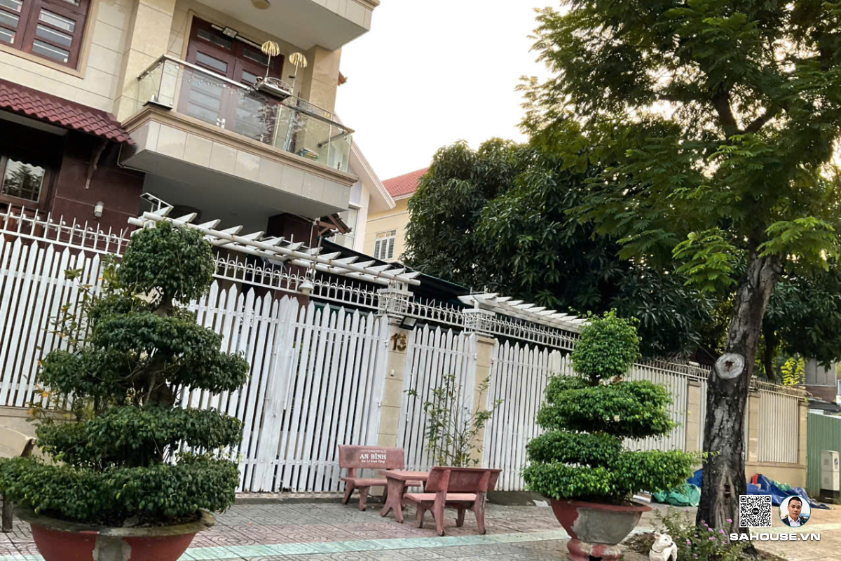 Bán Lô đất biệt thự Sadeco Ven Sông