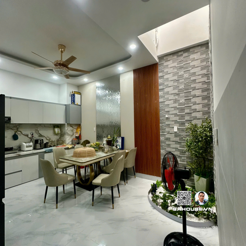 Bán Nhà Mặt Tiền 180 Lê Văn Lương Quận 7 – Đang Cho Thuê 40 Triệu/Tháng, Giảm Còn 17,5 Tỷ