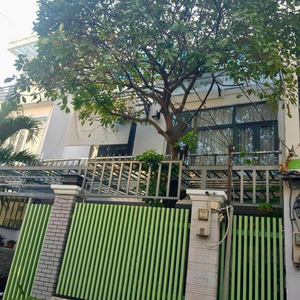 BIỆT THỰ HXH 6M - 119/2F Nguyễn Thị Thập, P. Tân Phú, Q7. 