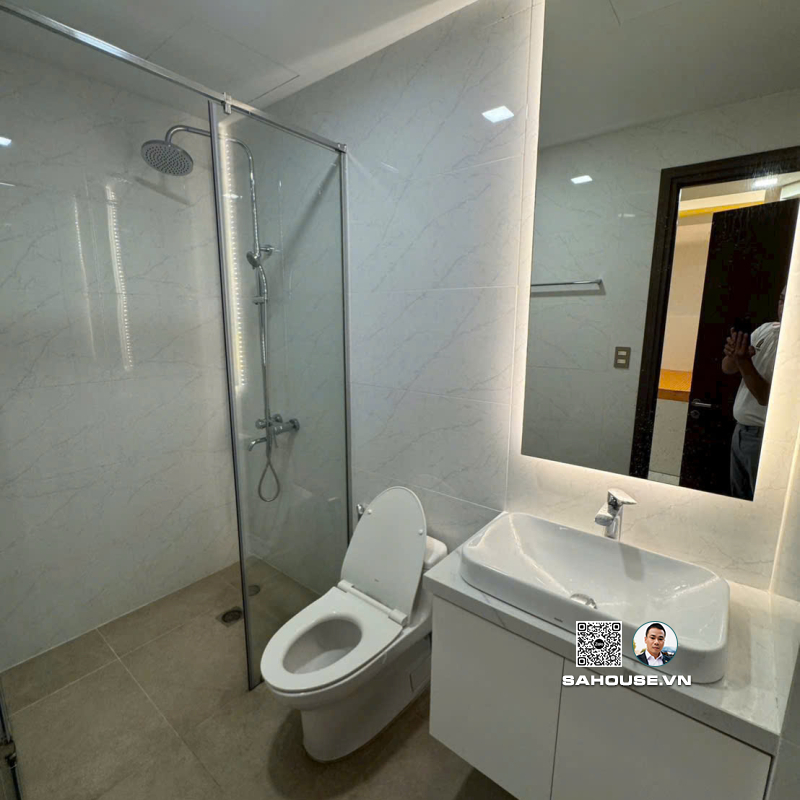 Cho Thuê Nhà Phố 135 Đường Số 10 Nam Quang Phú Mỹ Hưng – Trệt 3 Lầu, Full Nội Thất Cao Cấp, Giá 80 Triệu/Tháng