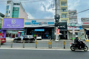 Nhà mặt tiền: 128 Nguyễn Thị Thập - Q7